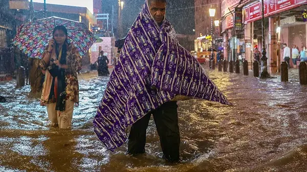 В Индии ливни вызвали наводнения и оползни: погибли десятки людей