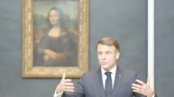 Макрон отреагировал на дерзкое ограбление Лувра