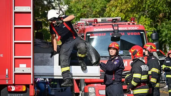 В Бухаресте из-за взрыва в многоэтажном доме погибли трое человек