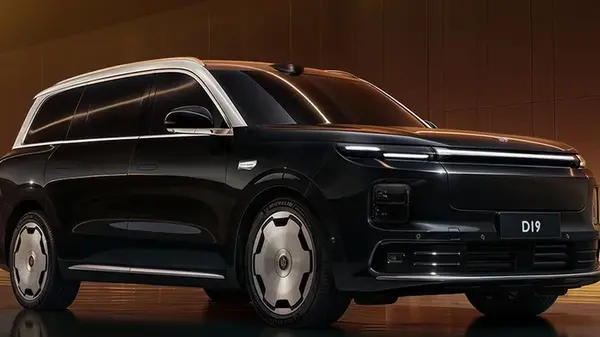 Stellantis показал семейный 724-сильный электрокар с запасом хода более 700 км (фото)