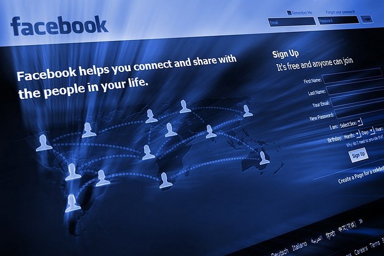 Facebook передавал данные пользователей канадскому банку — СМИ