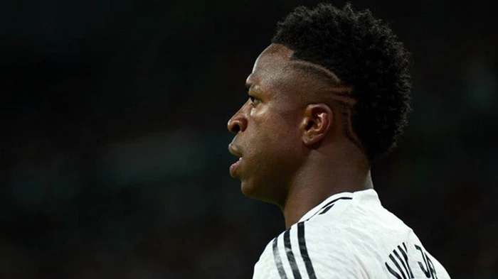 Винисиус снова подумывает покинуть мадридский Реал