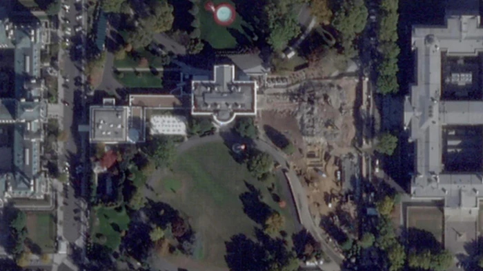 Часть Белого дома снесли ради бального зала Трампа