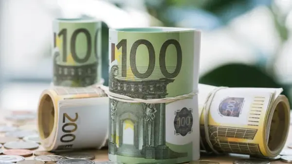 Курс доллара вырос до максимума с конца января