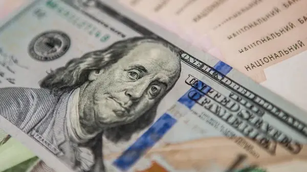 НБУ снова понизил курс доллара