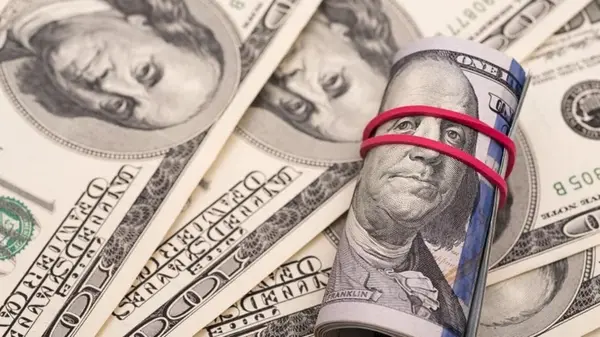 НБУ снизил курс доллара на 7 копеек