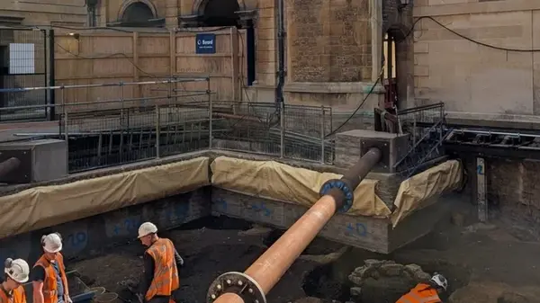 Тайны средневековых ученых: археологи обнаружили редкий артефакт в Оксфорде (фото)