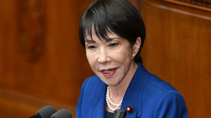 Китайский дипломат пригрозил отрезать голову премьеру Японии