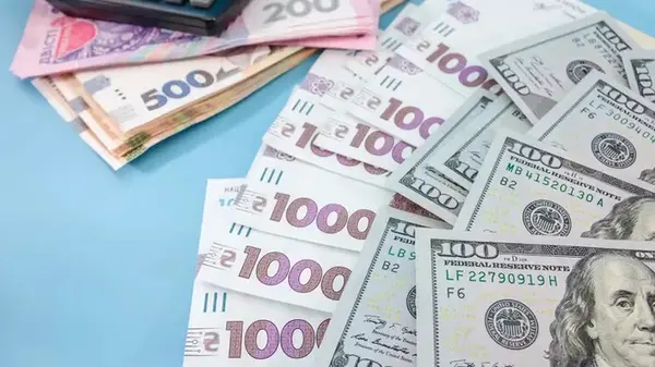 Каким будет курс доллара и евро на следующей неделе: прогноз банкиров