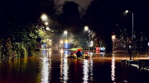 Западную Европу накрыл мощный шторм «Клаудия», есть погибшие и раненые, — Reuters