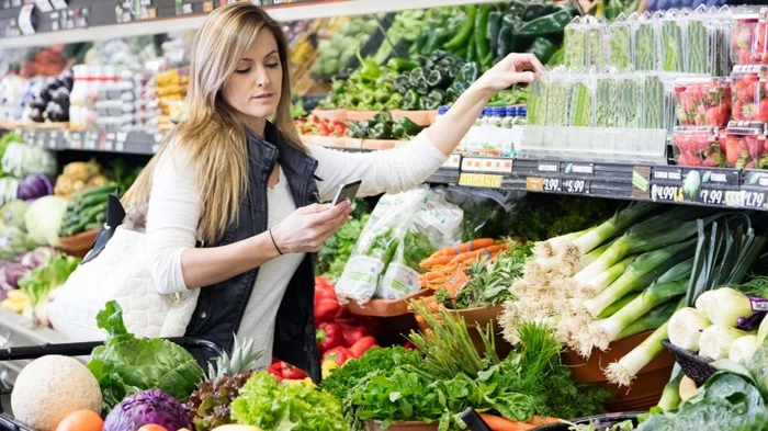 Картофель дешевеет, огурцы снова дорожают: какие цены на овощи и фрукты сейчас в Украине