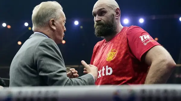 Промоутер Фьюри поделился планами боксера на следующий год