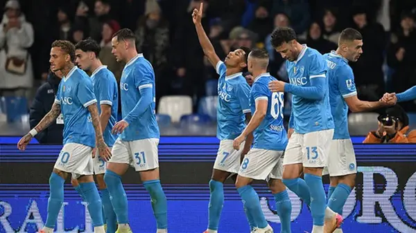 Наполи продолжил свою серию без поражений на домашнем стадионе