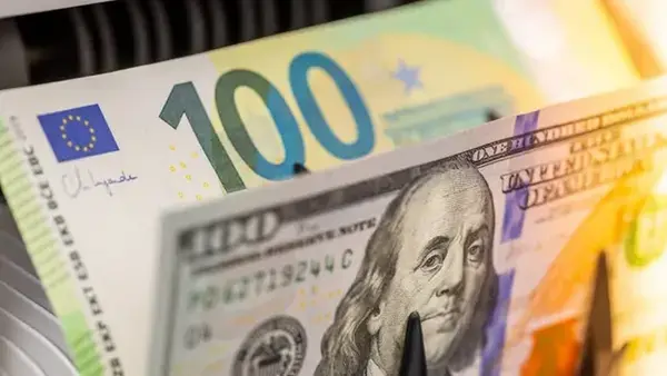 Обменники хотят заработать: аналитик озвучил прогноз курса доллара на выходных