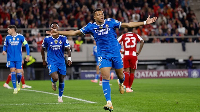 Молниеносный хет-трик: Мбаппе ворвался в историю ЛЧ