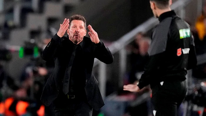 Тренер Атлетико обновил антирекорд выступлений на Камп Ноу