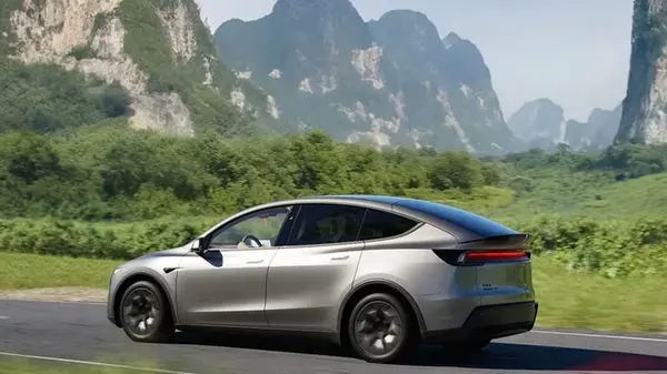 В Европе появится семейный электрокроссовер Tesla с запасом хода более 600 км (фото)