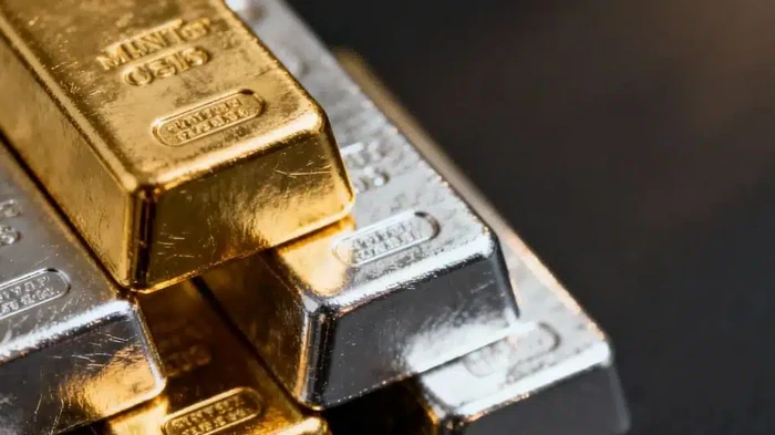 Мировые цены на золото и серебро приближаются к 36-летнему рекорду, — Bloomberg