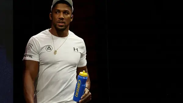 Команда Джошуа усилилась тренером Беринчика