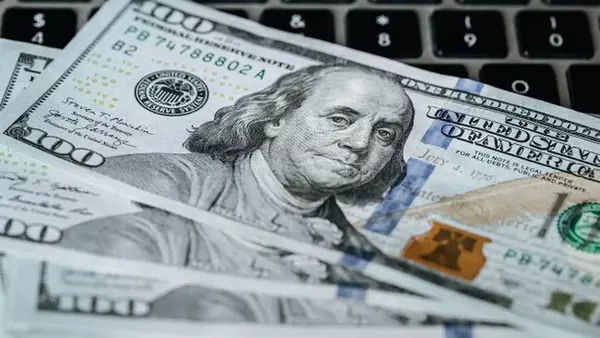 Доллар и евро немного подешевели в обменниках