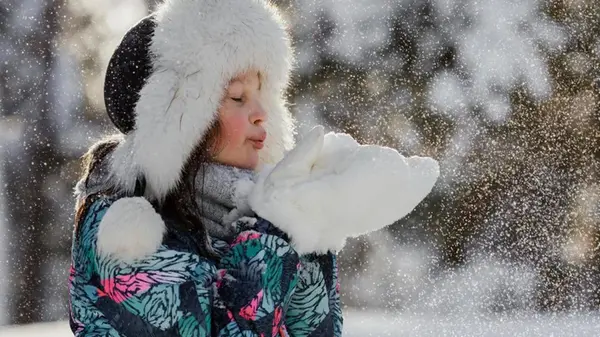 Синоптики назвали точную дату, когда в Украине начнет снежить