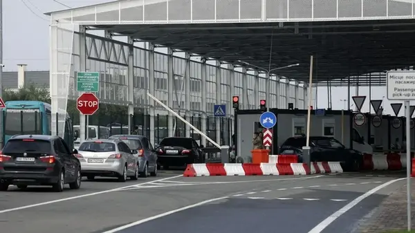 Как быстро проехать границу на праздники: в ГПСУ указали на важную деталь