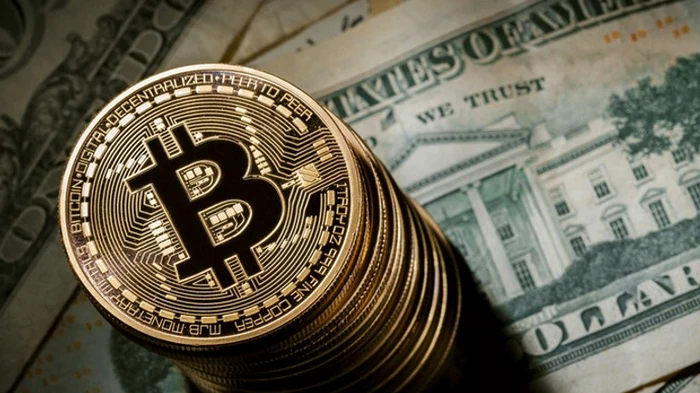 Биткойн начал расти, преодолев отметку в $90 000