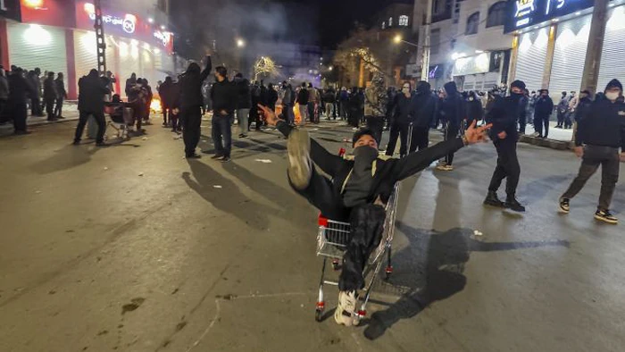 Иран провел массовые аресты протестующих, грозят наказанием