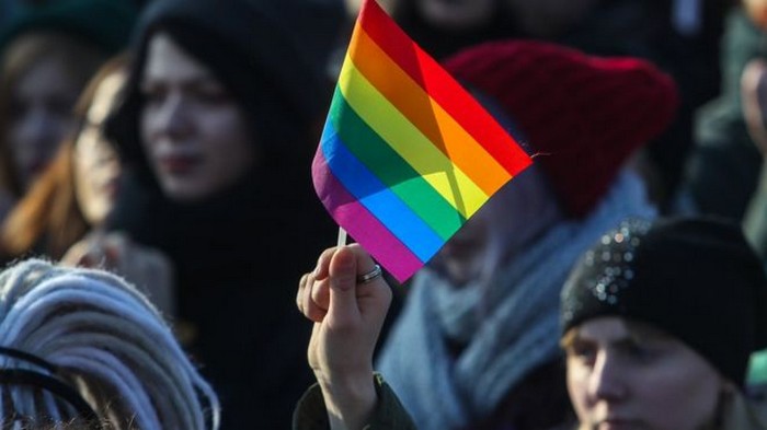 Почти половина россиян за равные права для ЛГБТ - опрос