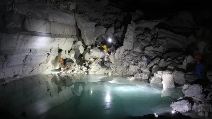 «Инопланетная жизнь» уже здесь: миллионы лет она процветает в пещере без света и дождевой воды