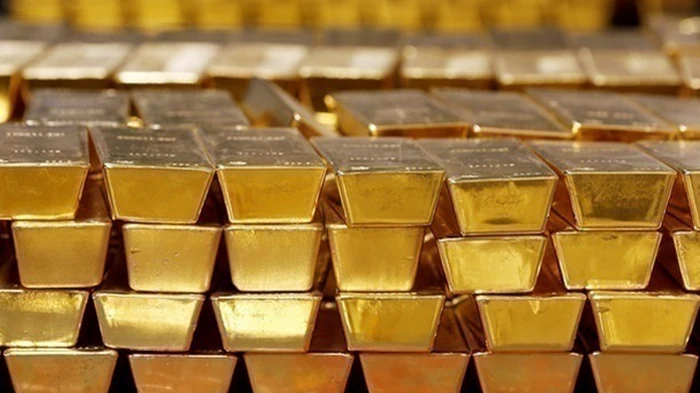 Золото приблизилось к 5000 долларов: какая цена на серебро и другие металлы