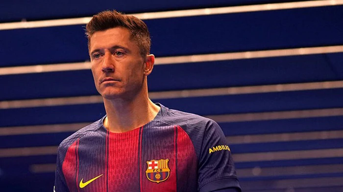 Левандовски сравнялся с Месси и сократил отставание от Роналду