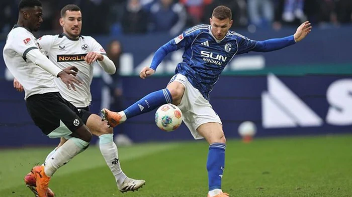 Дебют с рекордом: Джеко отличился за Шальке