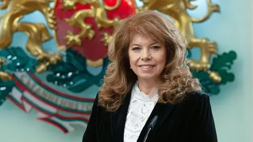 Болгарию впервые возглавила женщина: кто стал новым президентом