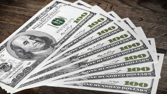 Не только доллар и евро: эксперты рассказали, на чем еще могут заработать украинцы