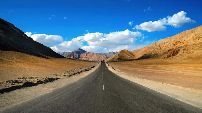 Невозможное возможно: названы загадочные места, где предметы катятся вверх по склону (видео)