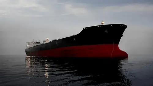Ставки фрахта супертанкеров взлетели из-за угроз США нанести удар по Ирану