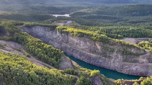 Ученые обнаружили самую старую воду в мире: они ее не пили и вот почему