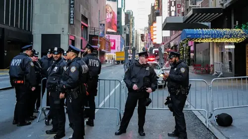 В Нью-Йорке мужчина-модель ограбил бутик на миллион долларов