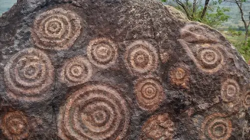 Рисунки существовали задолго до возникновения цивилизаций: ученые нашли загадочные петроглифы