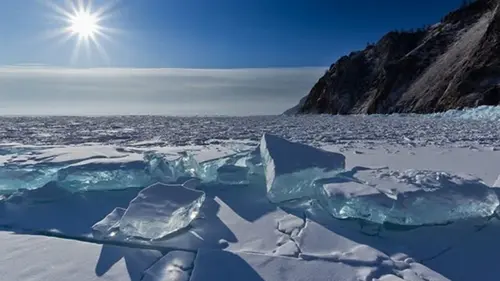 На Байкале под лед провалился УАЗ с китайскими туристами, семеро погибших