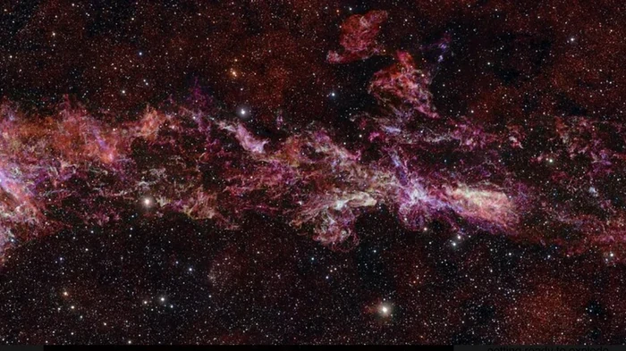 Астрономы сделали самую большую фотографию центра Млечного Пути: что они там увидели