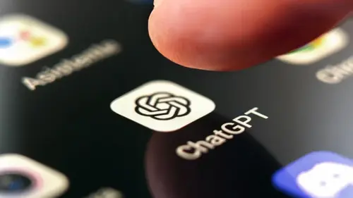 Пользователи массово удаляют ChatGPT с телефонов – что происходит