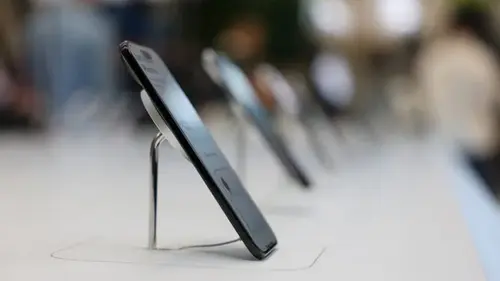 Покажут iPhone 17e и новый MacBook? Тим Кук анонсировал «большую неделю»