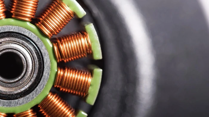 Редкие кристаллы: ученые «оживили» забытую силу физики для создания двигателя будущего