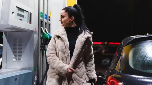 Украинцам будут возвращать деньги за каждую заправку авто, но есть огр...