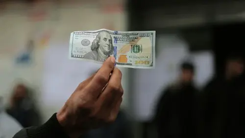 Курс валют 6 марта: сколько стоят доллар и евро в обменниках сегодня