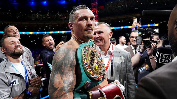 Отказ от боя с Кабайелом может стоить Усику чемпионского пояса