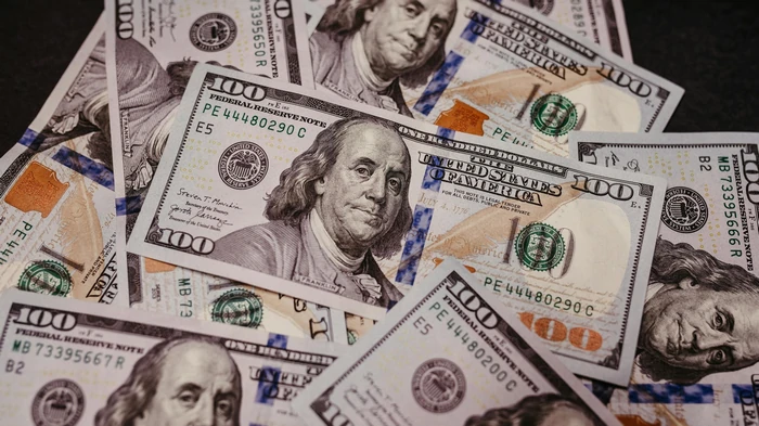 Что будет с курсом доллара на следующей неделе и есть ли влияние из-за нефти