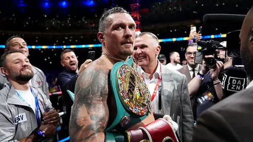 Отказ от боя с Кабайелом может стоить Усику чемпионского пояса